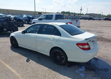 2011 Mercedes-Benz C 300 Sport из США, поврежденный, VIN WDDGF5EB2BR159384